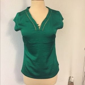 The Limited Emerald green shirt, size S/Tall
